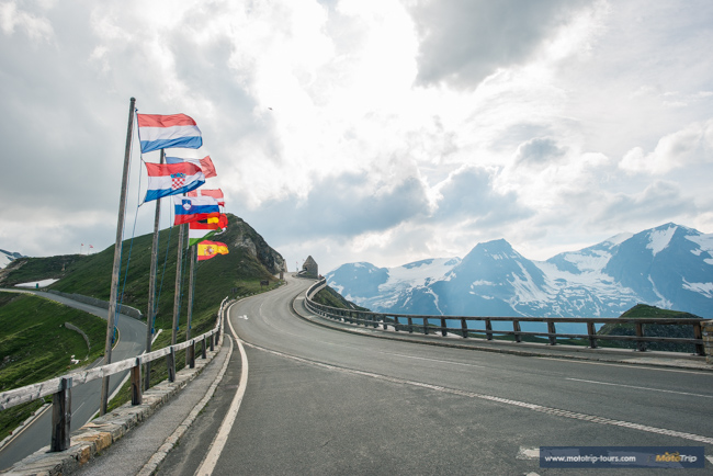 Approaching the Edelweisspitze