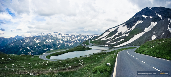 Grossglockner high alpine road- lake in the middle